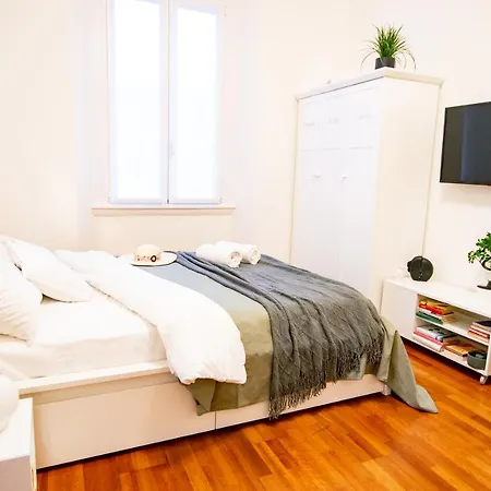 Apartamento Ihost Studio - Fogazzaro 8 Milão