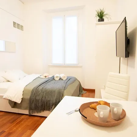 Ihost Studio - Fogazzaro 8 *